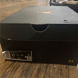 Jordan Sneakers Black Gold